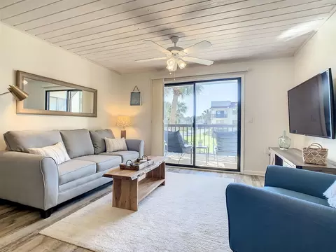 Living - 4250 Jimmy Buffett Mem Hwy #N24, Saint Augustine, FL 32080 photo 2 of 2