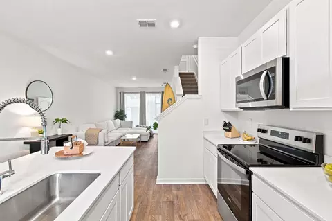 Kitchen - 40 Wading Ibis Rd, Saint Augustine, FL 32095 photo 5 of 5