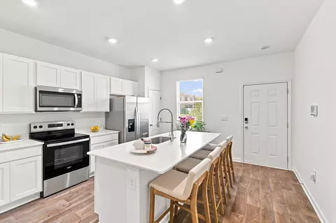 Kitchen - 40 Wading Ibis Rd, Saint Augustine, FL 32095 photo 3 of 5