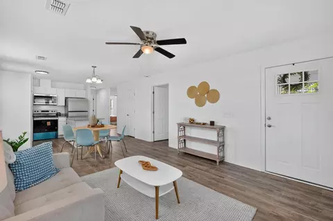 Living - 97 Mcdonald Ave, Saint Augustine, FL 32084 photo 1 of 2