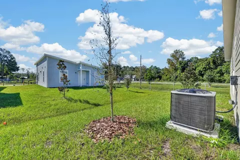 Exterior - 97 Mcdonald Ave, Saint Augustine, FL 32084 photo 4 of 9