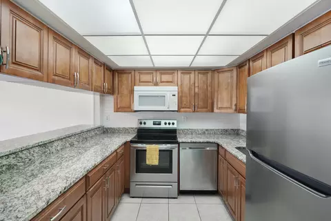 Kitchen - 7175 A1a S A103, Saint Augustine, FL 32080 photo 1 of 2