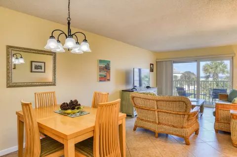 Dining - 4 Ocean Trce #323, Saint Augustine Beach, FL 32080 photo 3 of 3