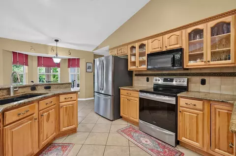 Kitchen - 6888 Cypress Point Dr, Saint Augustine, FL 32086 photo 3 of 4