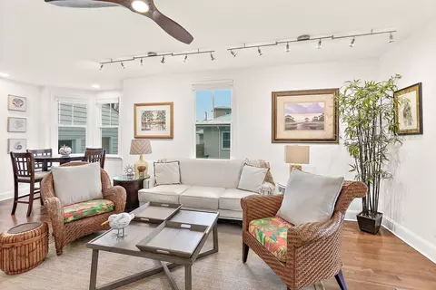 Living - 66 N St Augustine Blvd, Saint Augustine, FL 32080 photo 2 of 9