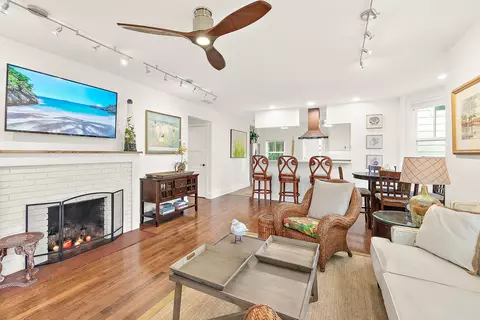 Living - 66 N St Augustine Blvd, Saint Augustine, FL 32080 photo 3 of 9