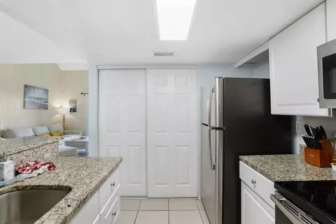 Kitchen - 4003 Windjammer Ln, Saint Augustine, FL 32084 photo 3 of 4