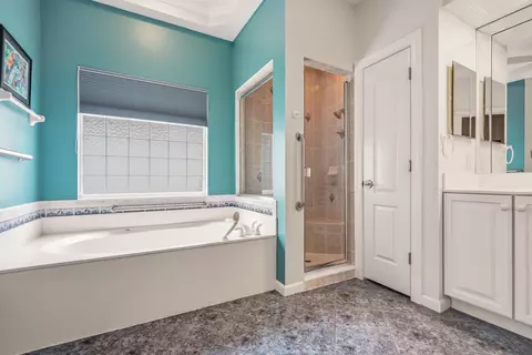 Bath - 905 Spring Lake Ct, Saint Augustine, FL 32080 photo 3 of 5