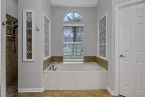 Bath - 5044 Blackhawk Dr, Saint Johns, FL 32259 photo 5 of 7