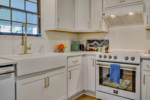 Kitchen - 10115 N County Road 13, Saint Augustine, FL 32092 photo 2 of 6