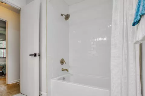 Bath - 10115 N County Road 13, Saint Augustine, FL 32092 photo 6 of 7