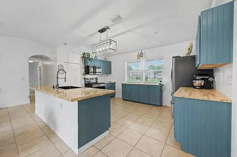 Kitchen - 2609 Screech Owl Ave, Saint Augustine, FL 32084 photo 5 of 5