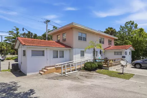 Exterior - 1 E San Carlos Ave, Saint Augustine, FL 32084 photo 2 of 6
