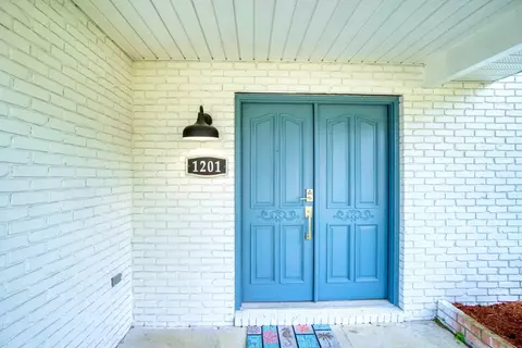 Entry Way - 1201 Winterhawk Dr, Saint Augustine, FL 32086 photo 1 of 7
