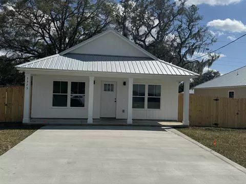 Exterior - 908 Kennedy Dr, Saint Augustine, FL 32084 photo 2 of 7