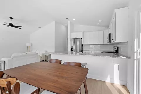 Dining - 916 Kennedy Dr, Saint Augustine, FL 32084 photo 2 of 3