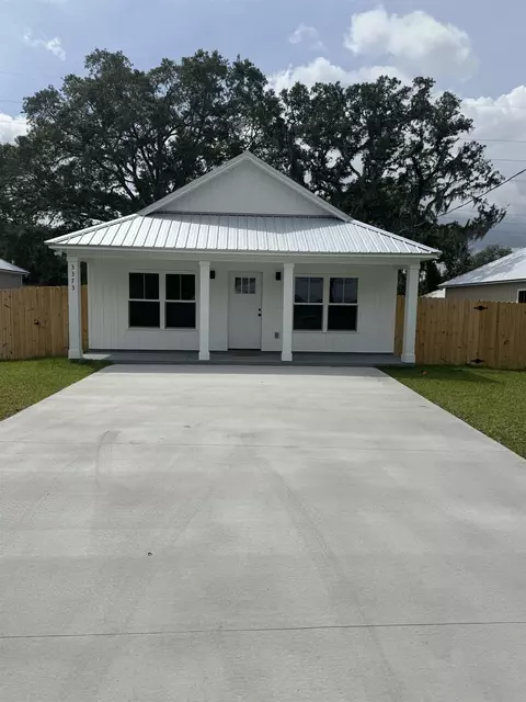 Exterior - 916 Kennedy Dr, Saint Augustine, FL 32084 photo 5 of 7