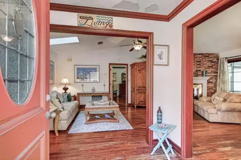 Entry Way - 26 Lee Dr, Saint Augustine, FL 32080 photo 2 of 5