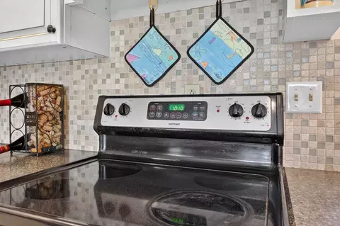 Kitchen - 26 Lee Dr, Saint Augustine, FL 32080 photo 4 of 4