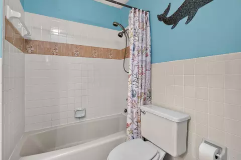 Bath - 26 Lee Dr, Saint Augustine, FL 32080 photo 5 of 5