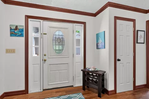 Entry Way - 26 Lee Dr, Saint Augustine, FL 32080 photo 4 of 5