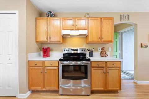 Kitchen - 1784 Keswick Rd, Saint Augustine, FL 32084 photo 3 of 4