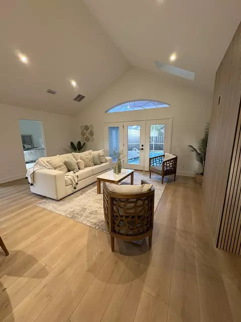 Living - 150 Ocean Hollow Ln, Saint Augustine, FL 32084 photo 1 of 2