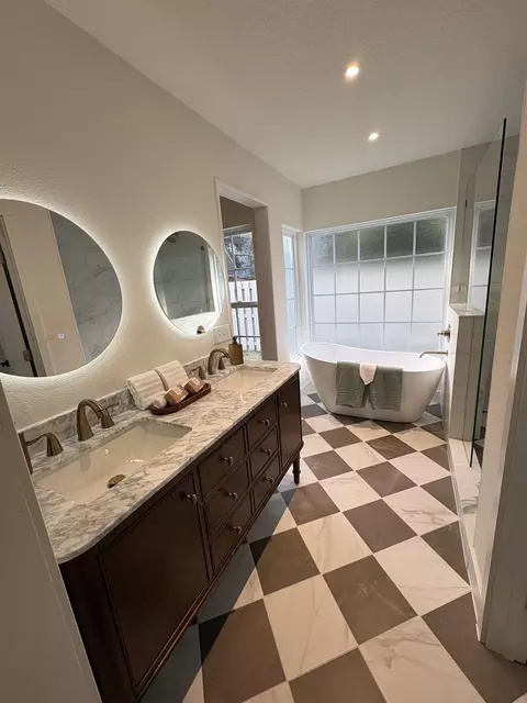 Bath - 150 Ocean Hollow Ln, Saint Augustine, FL 32084 photo 6 of 7