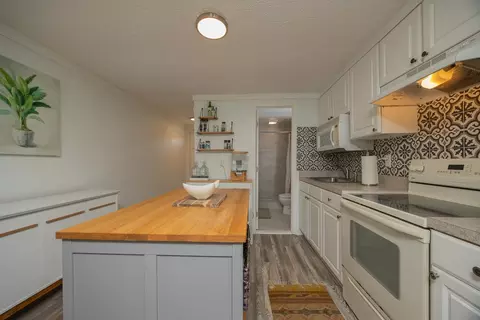 Kitchen - 107 15th St, Saint Augustine, FL 32080 photo 10 of 10