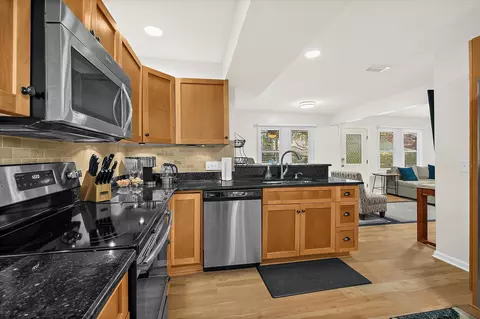 Kitchen - 12 Sylvan Dr, Saint Augustine, FL 32084 photo 3 of 5