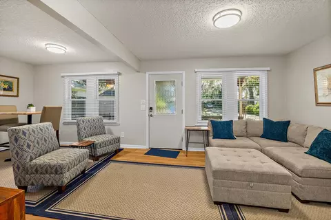 Living - 12 Sylvan Dr, Saint Augustine, FL 32084 photo 3 of 7