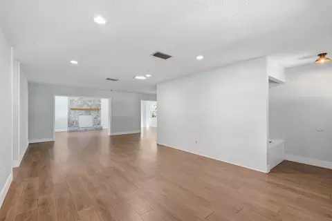 Living - 1141 Alcala, Saint Augustine, FL 32086 photo 3 of 7
