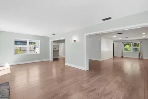 Living - 1141 Alcala, Saint Augustine, FL 32086 photo 5 of 7