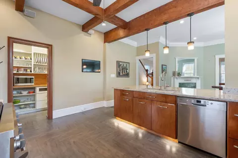 Kitchen - 24 Sevilla St, Saint Augustine, FL 32084 photo 6 of 11