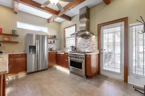 Kitchen - 24 Sevilla St, Saint Augustine, FL 32084 photo 9 of 11