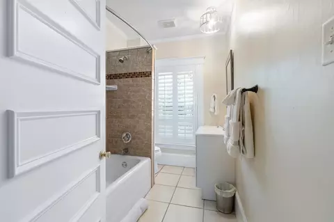 Bath - 24 Sevilla St, Saint Augustine, FL 32084 photo 5 of 7