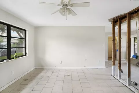 Living - 5442 2nd St, Saint Augustine, FL 32080 photo 1 of 2
