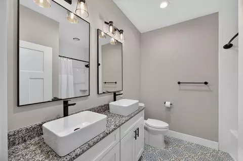 Bath - 175 Alava Ct, Saint Augustine, FL 32086 photo 4 of 4