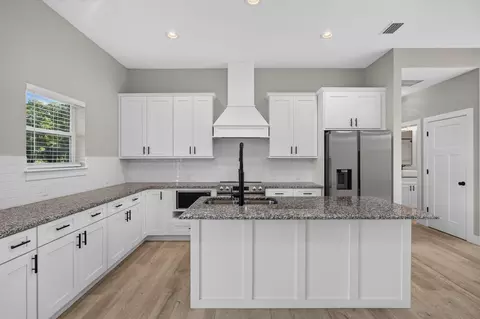 Kitchen - 175 Alava Ct, Saint Augustine, FL 32086 photo 3 of 4