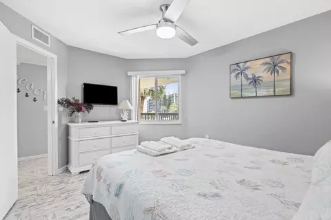 Bedroom - 4250 A1a S #P33, Saint Augustine, FL 32080 photo 6 of 7