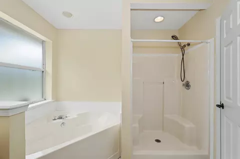 Bath - 8639 Ranchwood Ln, Saint Augustine, FL 32092 photo 2 of 8