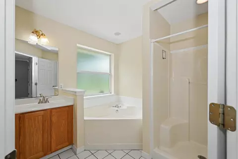 Bath - 8639 Ranchwood Ln, Saint Augustine, FL 32092 photo 1 of 8