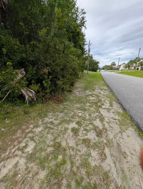 9 Columbia Ln, Palm Coast, FL 32137