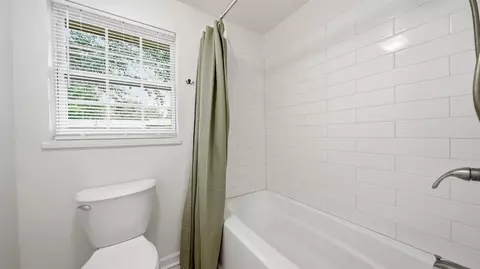Bath - 134 Shores Blvd, Saint Augustine, FL 32086 photo 2 of 4