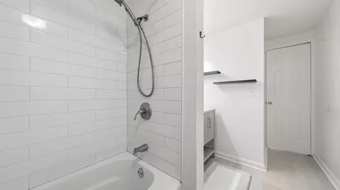Bath - 134 Shores Blvd, Saint Augustine, FL 32086 photo 3 of 4