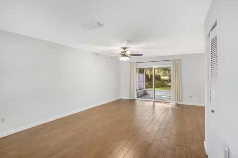 Living - 477 Sardina St, Saint Augustine, FL 32086 photo 1 of 5
