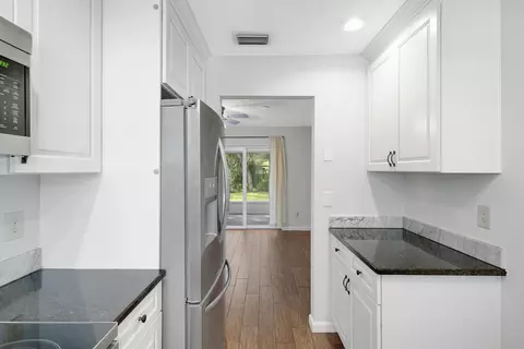Entry Way - 477 Sardina St, Saint Augustine, FL 32086 photo 1 of 3