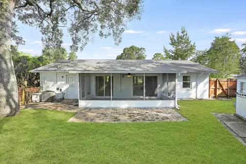 Exterior - 477 Sardina St, Saint Augustine, FL 32086 photo 9 of 11