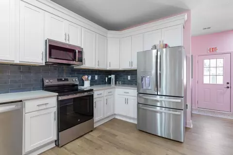 Kitchen - 28 Mc Millan St, Saint Augustine, FL 32084 photo 3 of 5