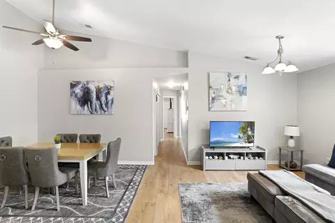 Entry Way - 6680 Madison St, Saint Augustine, FL 32080 photo 5 of 6